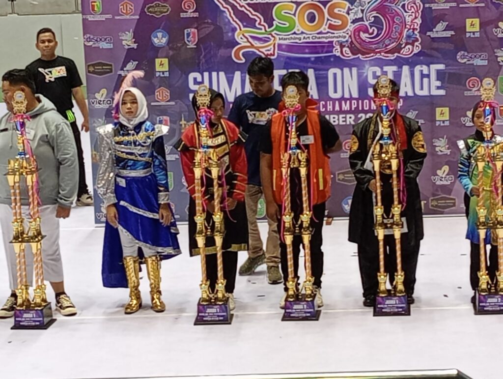 WhatsApp-Image-2024-12-30-at-13.36.36-2-1024x771 Pembagian Hadiah Pemenang Sumatera on Stage Marching Art Championship III 2924