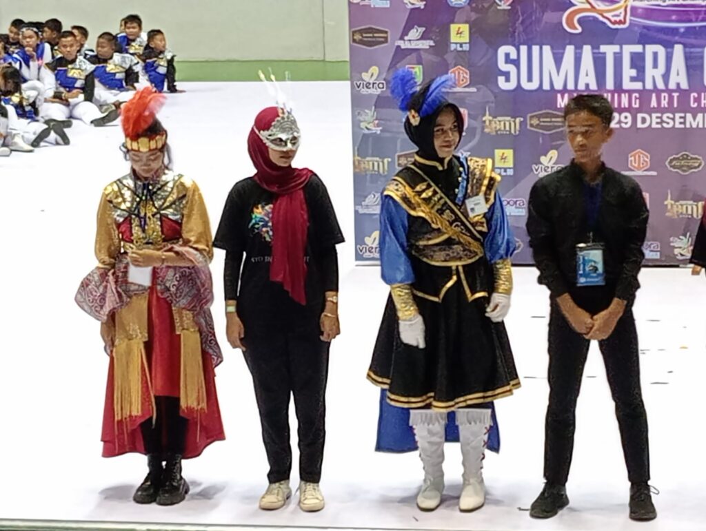 WhatsApp-Image-2024-12-30-at-13.36.42-1-1024x771 Pembagian Hadiah Pemenang Sumatera on Stage Marching Art Championship III 2924