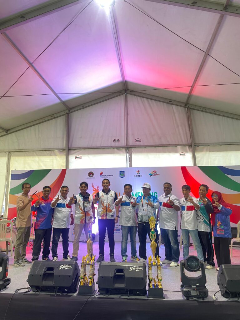 WhatsApp-Image-2025-07-26-at-16.34.17-768x1024 Pembukaan Meriah Marching Band Fybi Di Fornas VIII Ntb 2025, Ketua Pusat Fybi Hermanto St Resmi Membuka Ac